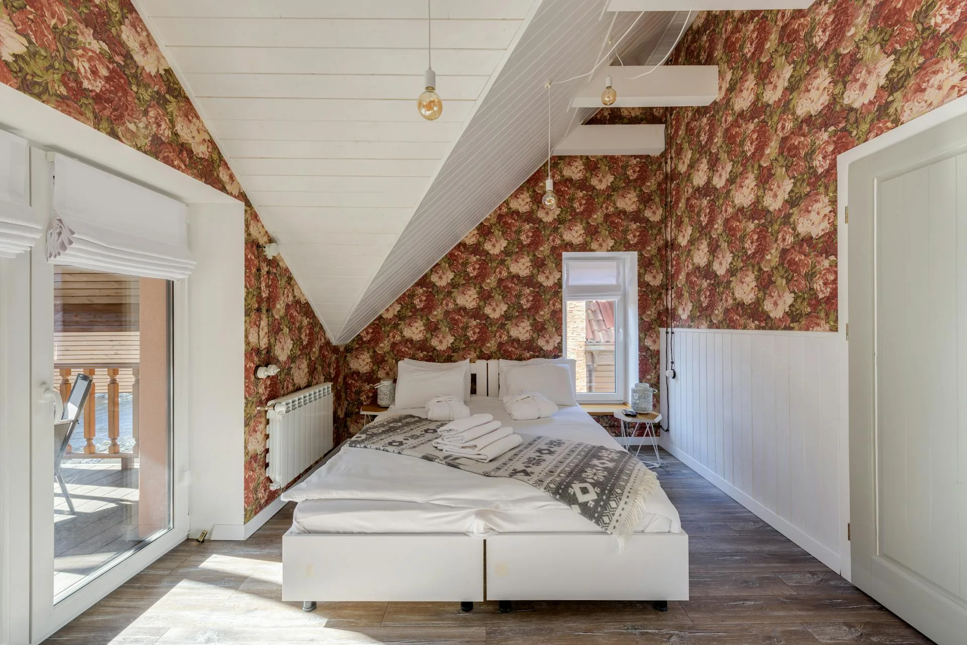 Wallpaper installation in Brookhaven